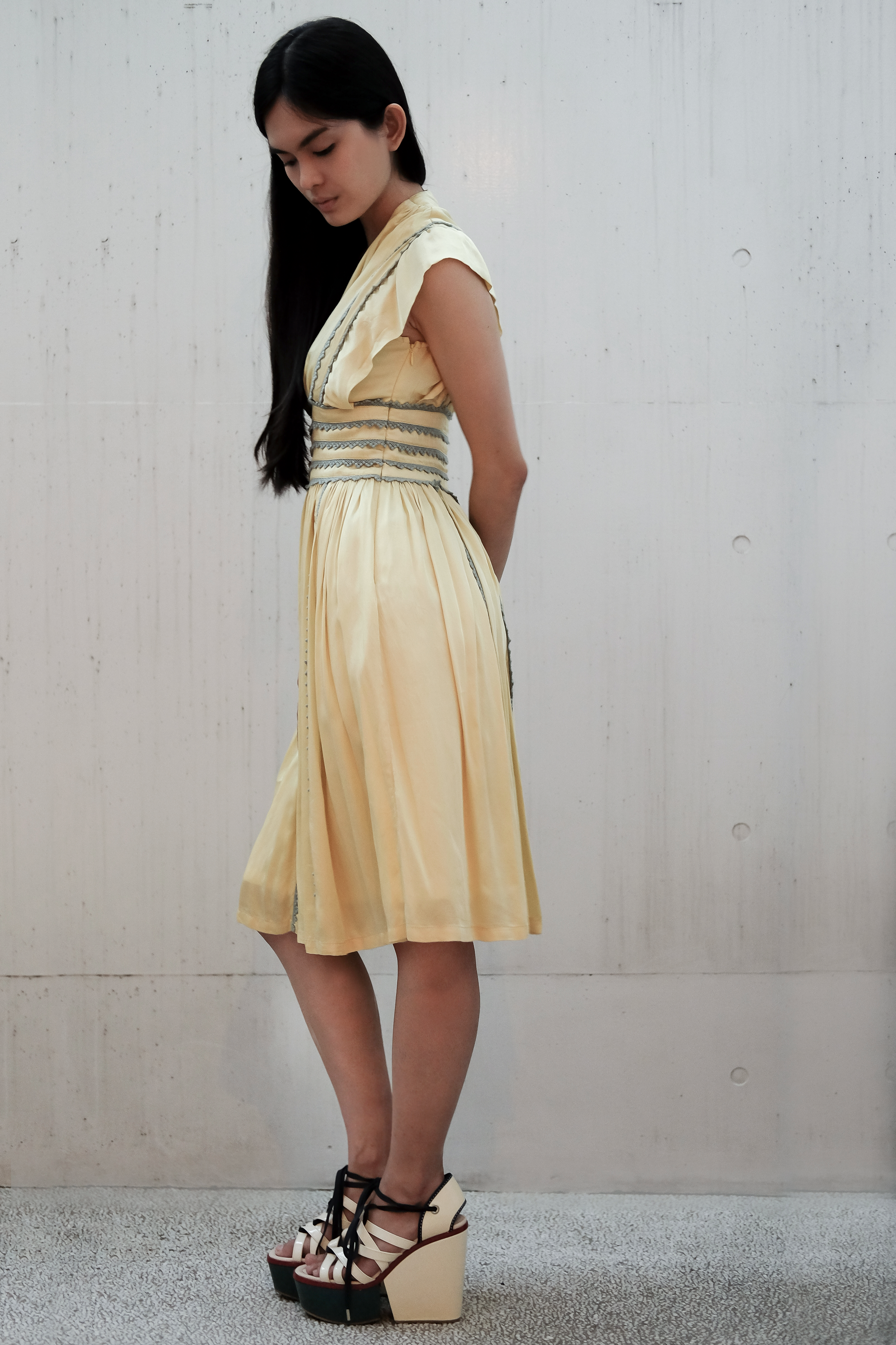Vintage Velnica  Dress side view yellow